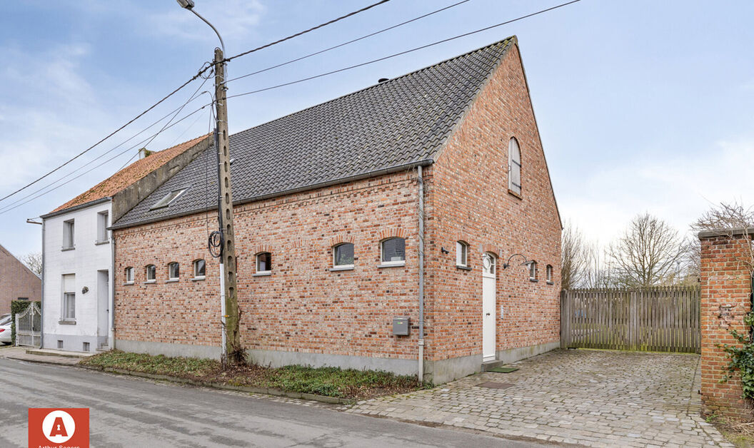 Gebouw voor gemengd gebruik te koop in Baasrode