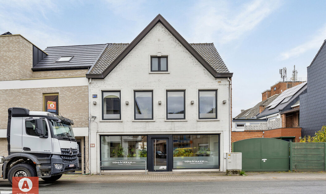 Gebouw voor gemengd gebruik te koop in Buggenhout